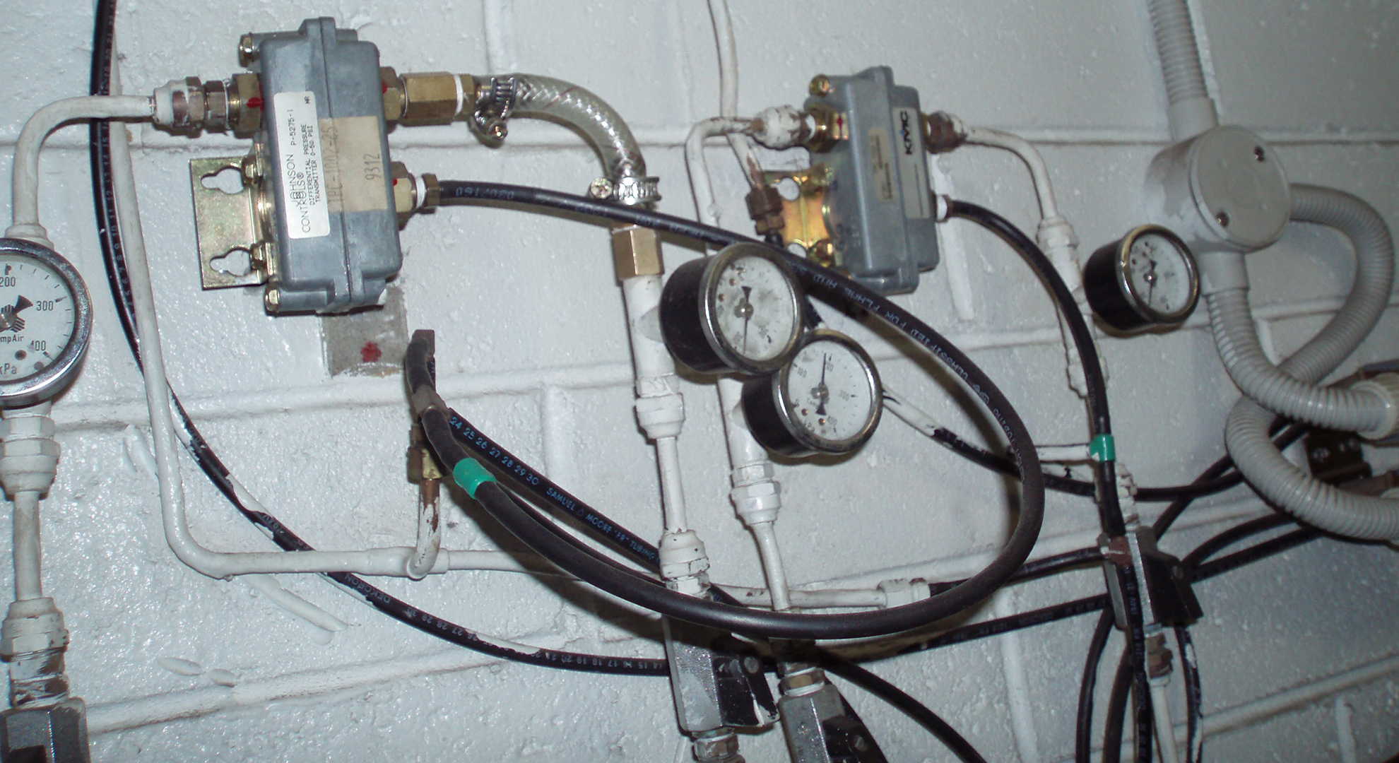 HVAC System pneumatic controls for air system in a Melbourne CBD Plant room