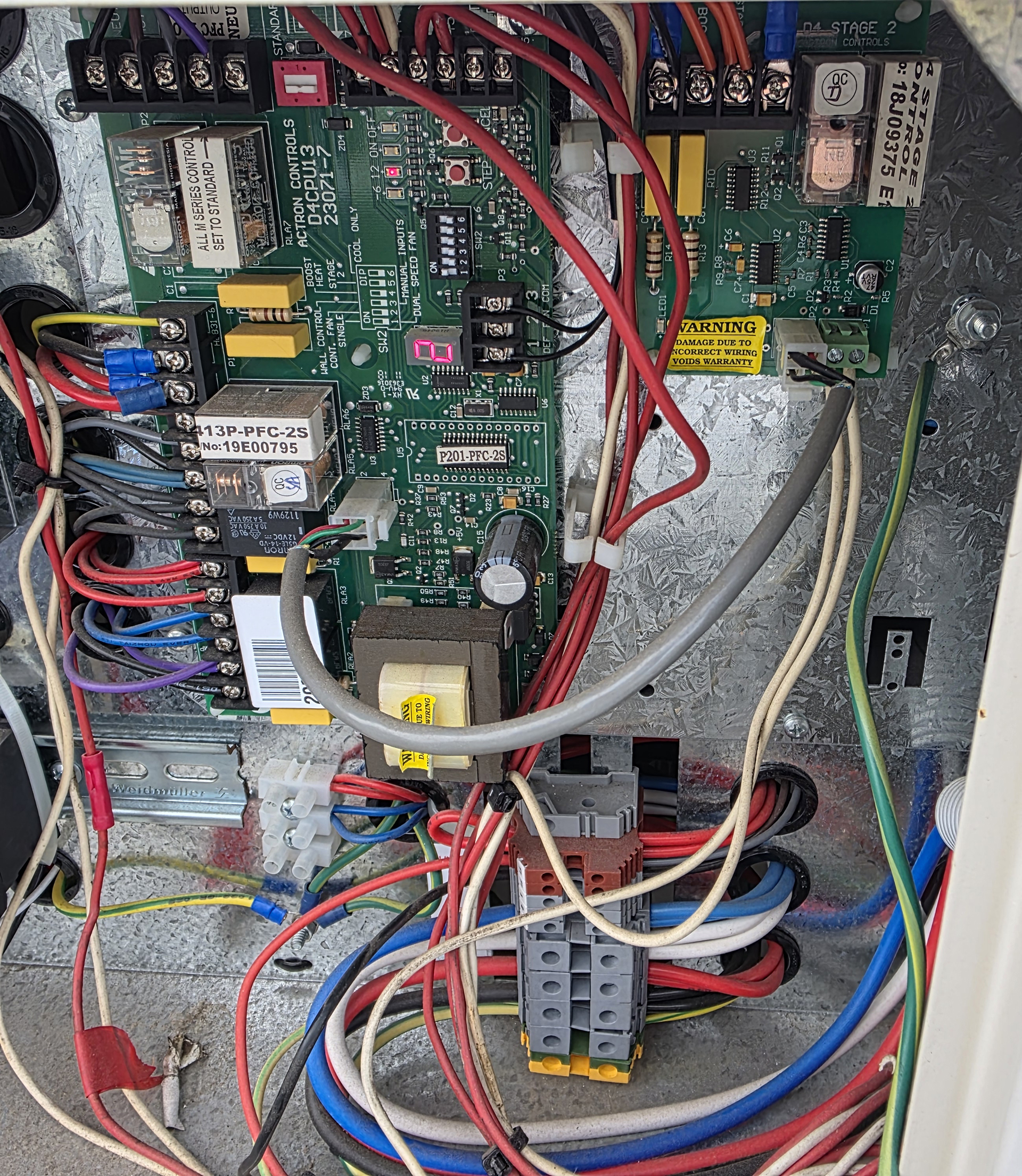 Electrrical Audit - Sorting out the control of this VRV condenser unit on the rooftop of a commercial property in Melbourne victoria