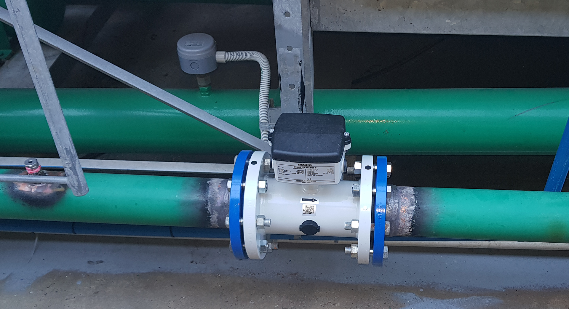 Fluid energy meter installation for a cooling tower in Sydney CBD for the measurement of the supplementary condenser water to improve NABERS rating and trend log the amount of energy being used by supplementary air conditioning that the Commercial Landlord is paying for