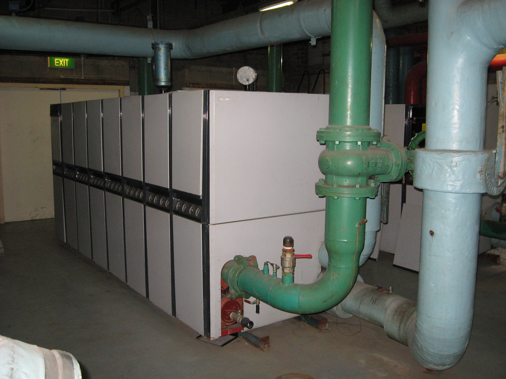 Chiller Monitoring & Control for Unsupervised Buildings - Melbourne Chiller serving a Hospital when the chiller can be extended by adding modules