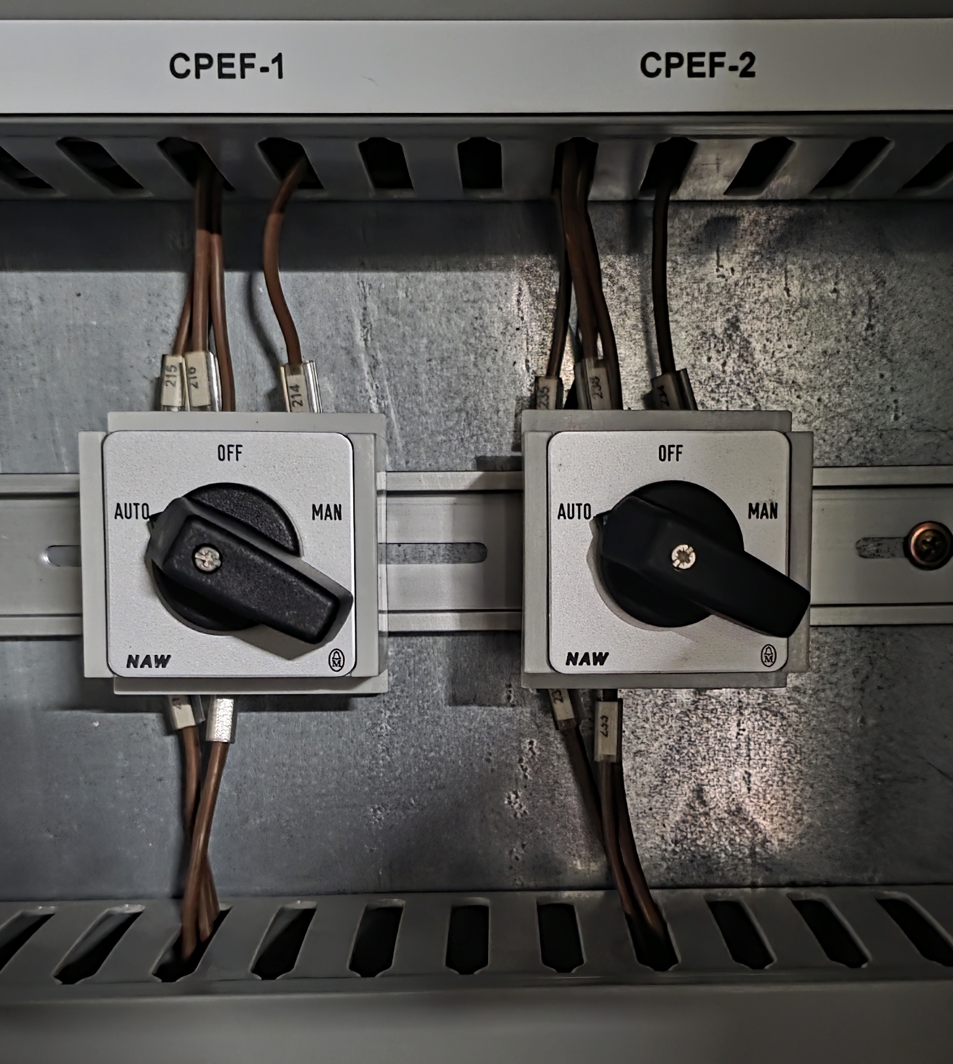 Auto-Off-Manual equipment selector switches inspected during BMS recommissioning to identify manual overrides, bypasses and operational workarounds.